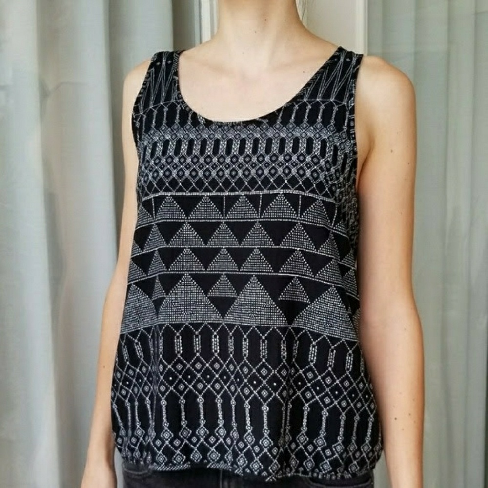 H&M Black and White Geometric Pattern Tank